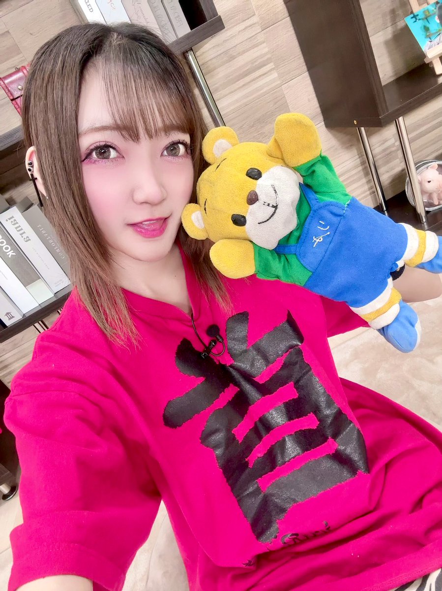 #にしも道
ありがとうございました！

みんなが大喜利がだいすきだということはよく分かりました🥰笑

飛車人気だったね〜！飛車いいよね🥰🥰
りみてん何歌おうっかな〜〜🥰笑

来月の配信は誕生日前日10/24！
りみてん後夜祭も兼ねて誕生日パーティーだ〜！

今月もありがとうございました❤️