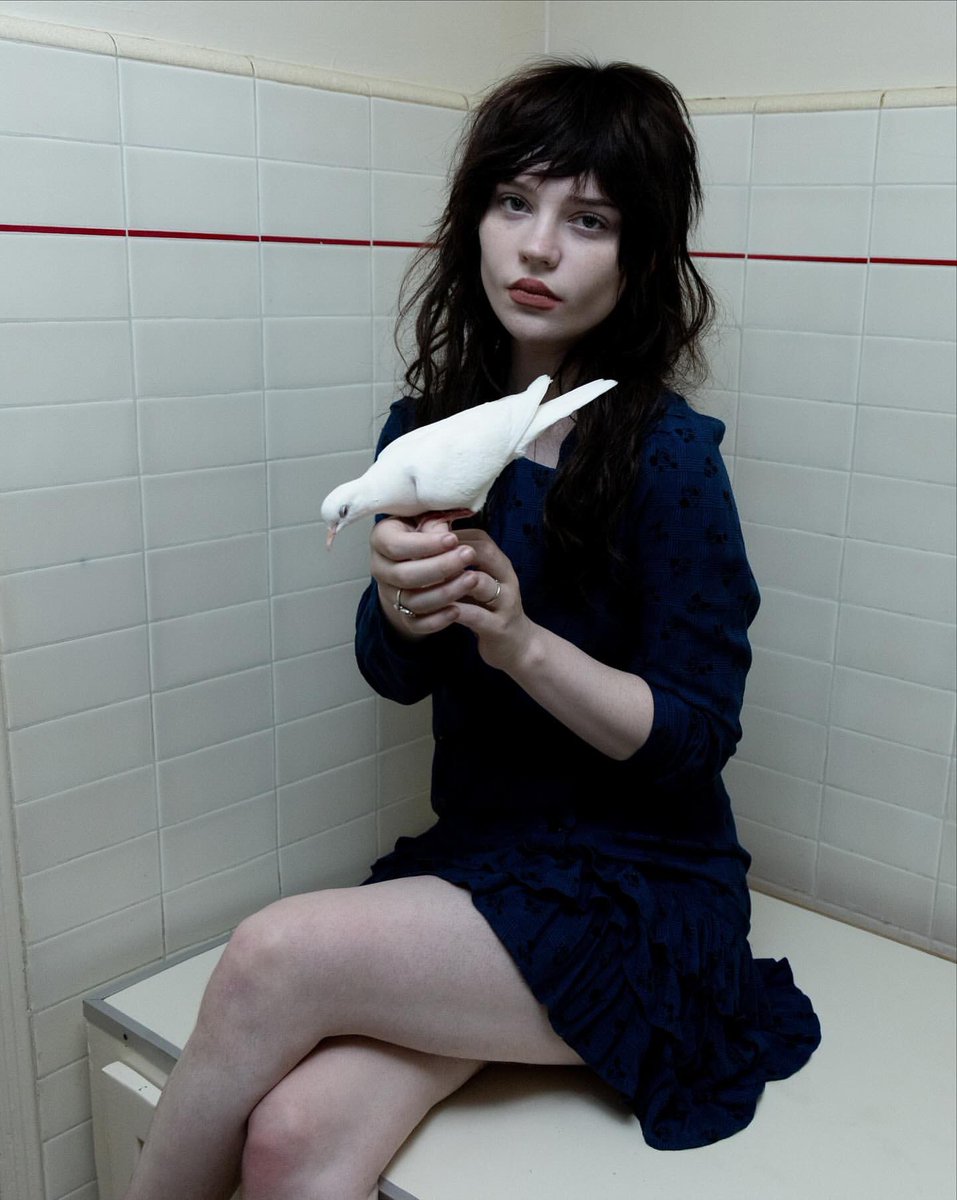 sophie thatcher files (@soapyfiles) on Twitter photo 