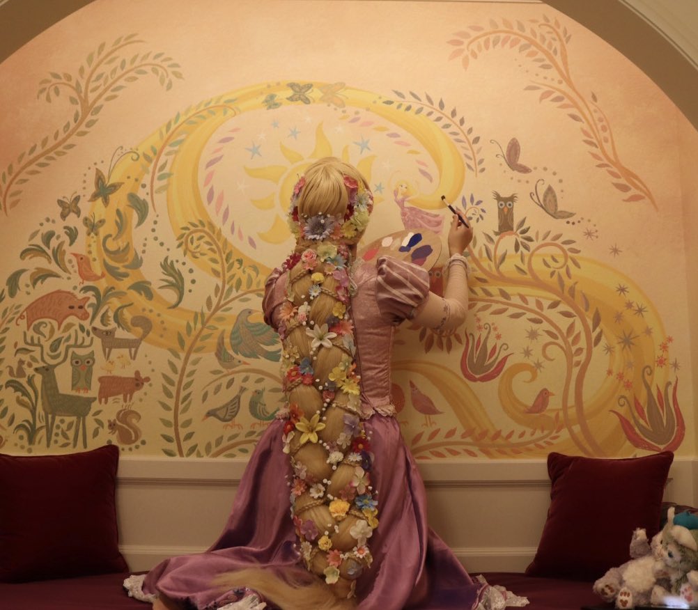 twilight_1114's tweet image. 部屋の壁に絵を描いたり

 #Dハロ仮装
 #Dハロ仮装2025