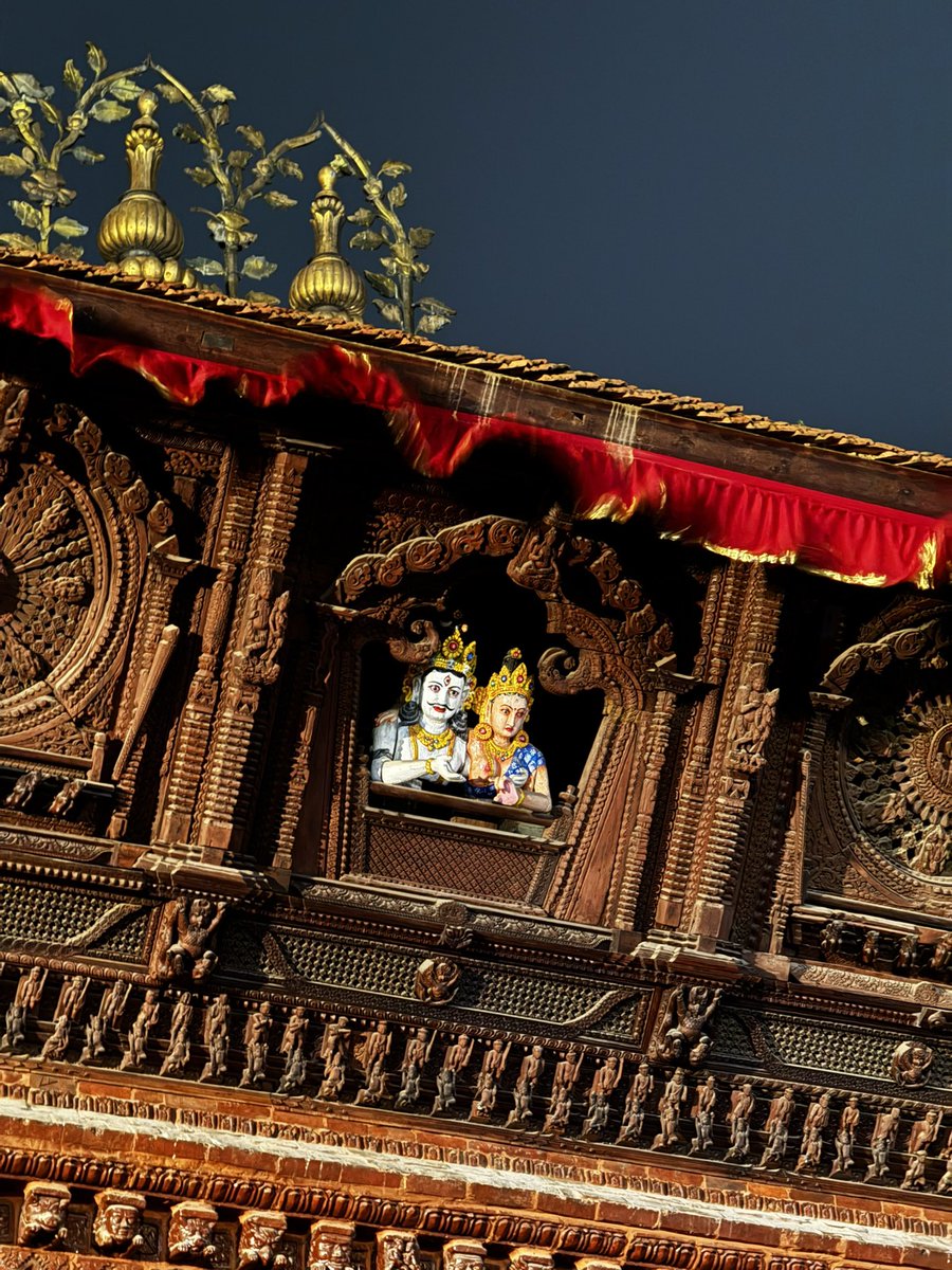 dezpinosaa's tweet photo. Nepal hasta ahora https://t.co/V7Ufas3GcS