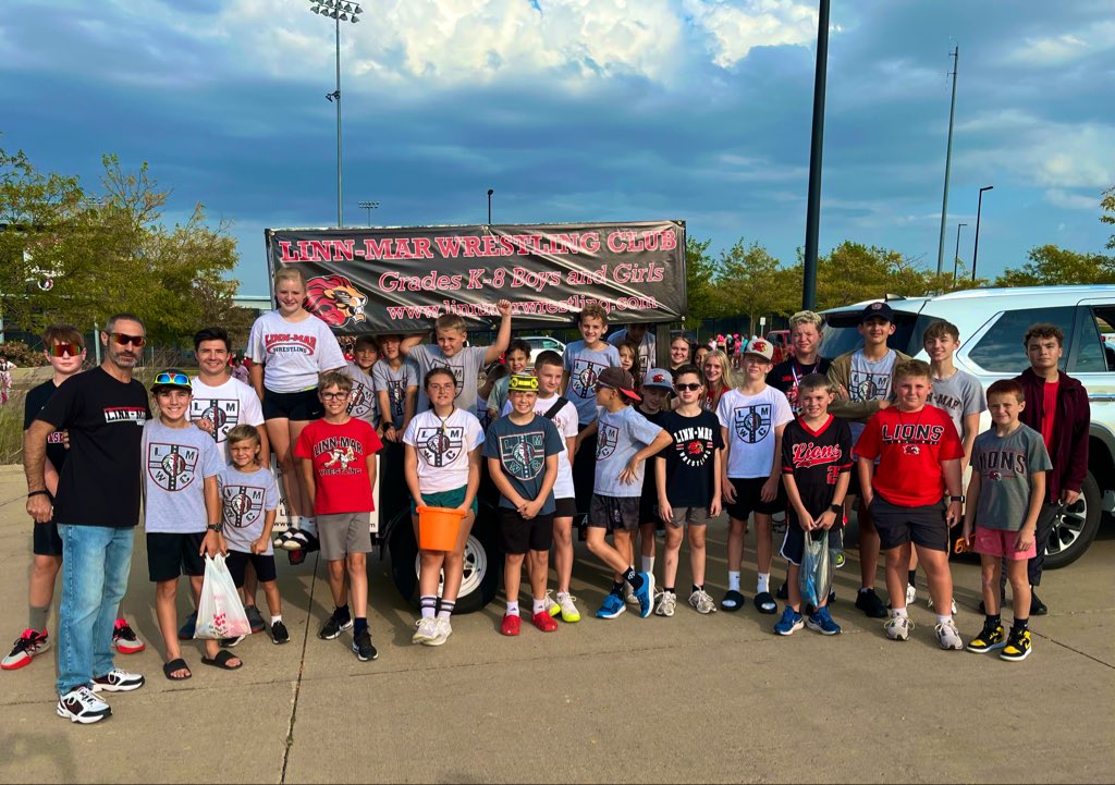 LMWC representing at the homecoming parade! We are ready to hit the mats in a few weeks for another great season! 🦁🤼

#HOCO2025 #LMWC