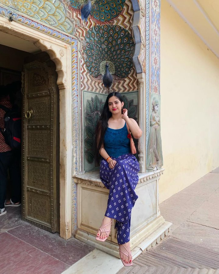 ✨  <a href="/JoslynChoudhary/">Joslyn Nandita Choudhary🇮🇳</a> को सलाम, जिन्होंने पूरे जुनून और मेहनत से चुनाव लड़ा 👏
जीत-हार मायने नहीं रखती, असली जीत हिम्मत और जज़्बे की होती है 💯💪
#dusuelection2025
#bb27 #UdeChile
<a href="/AnjuJhang/">Anju choudhary</a> <a href="/cuty_anaya/">Anaya Panday 🙏</a> <a href="/AdvShivanee/">Adv. Shivani Choudhary</a> @Miss_Choudhary0 <a href="/ImSoniya24/">Soniya Deshwal</a> <a href="/Chitra_speak/">Chitra Pandit</a> <a href="/Podcast_Radhika/">Radhika Podcast 🎙️</a>