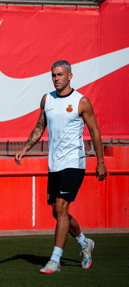 Cojone, Dani, con el estrés de las últimas semanas y lo ocurrido, te han salido canas, no? 😂😂🤣