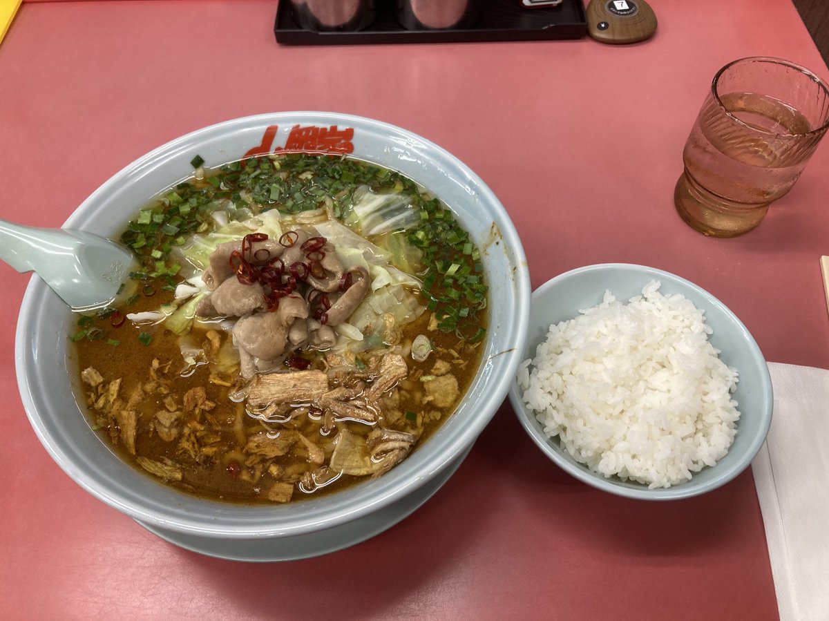 仕事終わりの山岡家は最高や