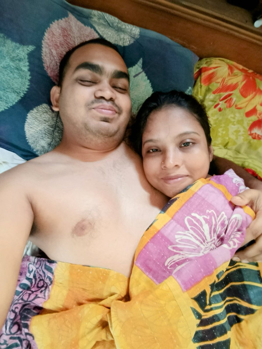 যার সামনে ন্যাংটা হওয়া যায় সেই হলো লাঙ।
#শখের_বেডার_লগে  🙈