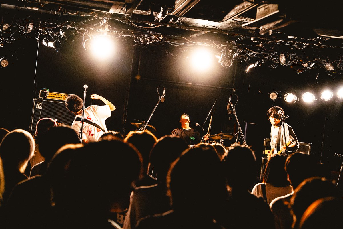 【🔥解禁🔥】

2025.11.11(火) @ F.A.D YOKOHAMA
knot 1st mini album 「Blue in bloom」 release tour
“blooming my heart tour”
Final Series

w/
knot
SLACK
Roti Art
SUN TAiL
andmore…

OPEN/START TBA
ADV/DOOR ￥2900/￥3400 (+1D)

チケット取り置きDMまで(名前/枚数)