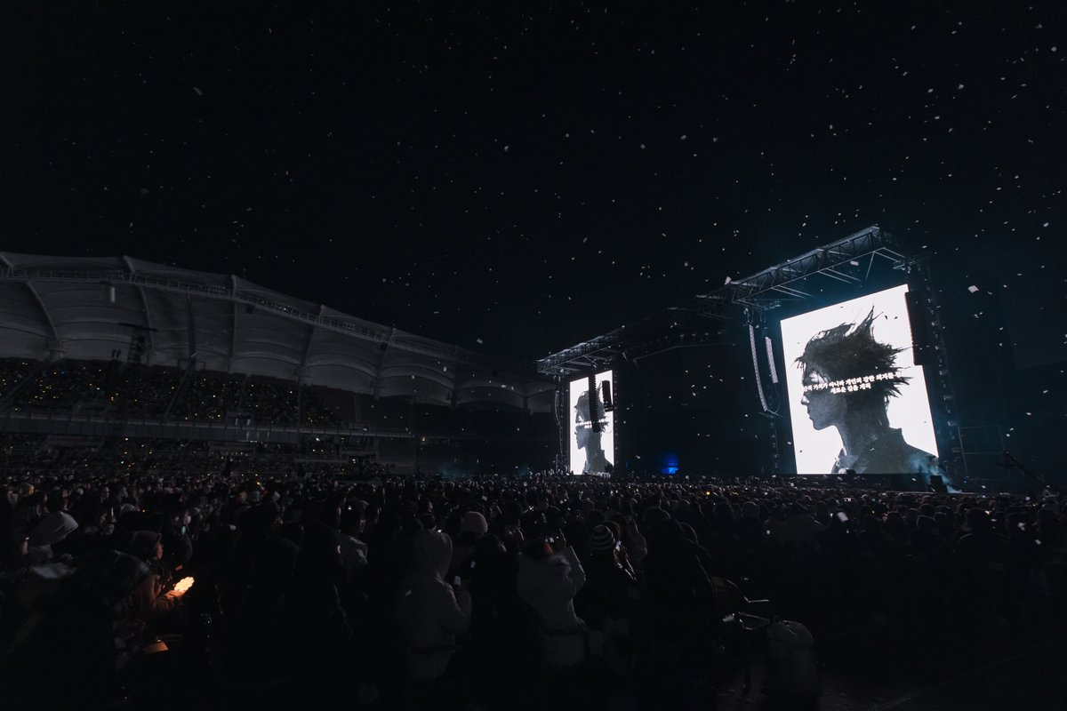 The KING IS BACK on the big screen 👑 Malaysian FAMs &amp; VIPs 🇲🇾 we meet again with GD as the flowers bloom 🌼 This time it’s your best chance to experience #GDRAGONÜbermensch at TGV! 

Tickets on sale SOOOOON 👀 Click the "Remind Me" button here bit.ly/TGV-GDUbermens… so you