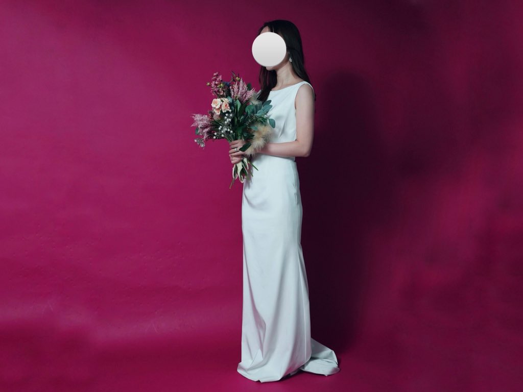 nap_vlog_'s tweet image. セルフフォトスタジオはINAI WEDDINGもおすすめ！全部込みで3万円以下だった😳

☑︎ドレス・タキシードを現地で借りられる（人気のTHE URBAN BLANCHEのドレスもあったよ‼︎）
☑︎背景色を2色選べる（ピンク色おしゃれだった◎）
☑︎デザイナーのおしゃれブーケを借りて撮れる（写真は小物大事🫶🏼）