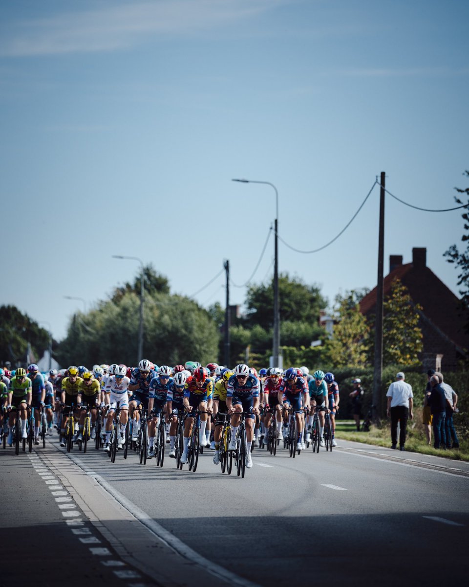 Our riders are doing a great job also in #KampioenschapvanVlaanderen, chasing the breakaway that has formed right after the start of the race.

Photo: <a href="/BeelWout/">Wout Beel</a>