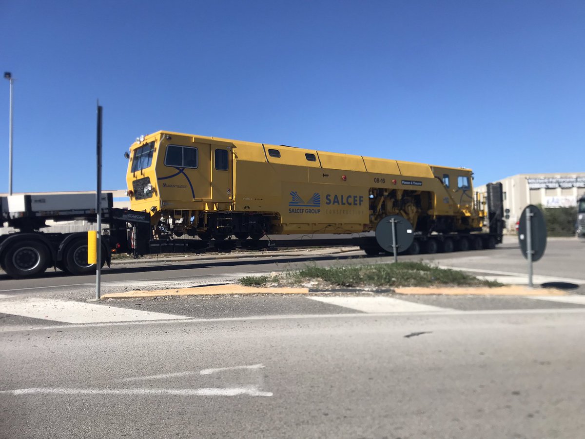 First time I see a train on tires