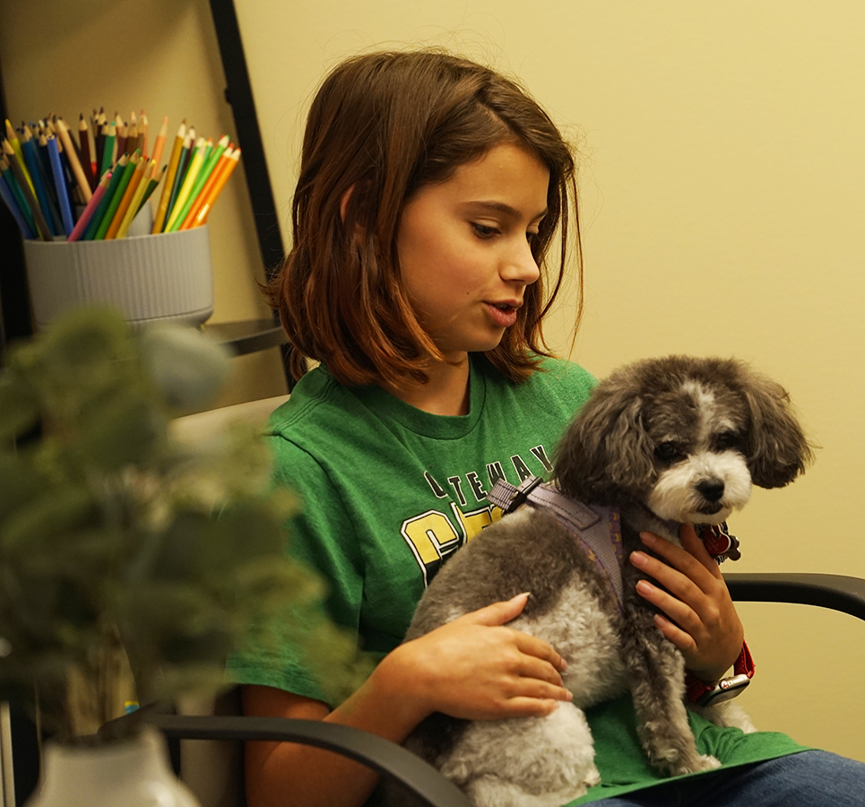 Gateway_SD's tweet image. Whether it&apos;s Kyla, Ranger, Roxie, or Ben, Gateway&apos;s crew of four therapy dogs are always lighting students&apos; and staff&apos;s faces. Hit the link to learn how these canines are making a big difference. parentsquare.com/feeds/58867385