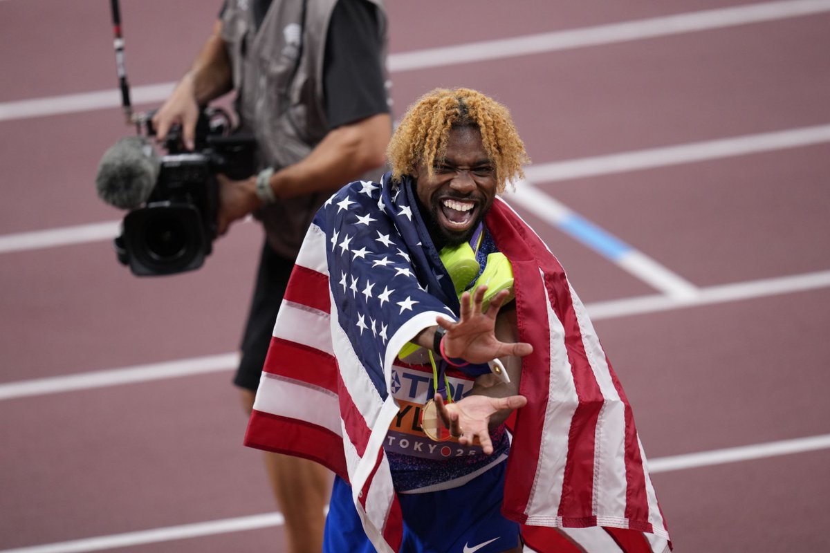 #東京世界陸上 
男子200m（±0）
N.ライルズ🇺🇸強し！！

得意の200mで19秒52！！
ボルト🇯🇲に並ぶ4連覇🥇🥇🥇🥇

2位 K.ベドナレク🇺🇸 19秒58
3位 B.レヴェル🇯🇲 19秒64

パリ五輪金のL.テボゴ🇧🇼は19秒65でも4位でメダル逃すハイレベル