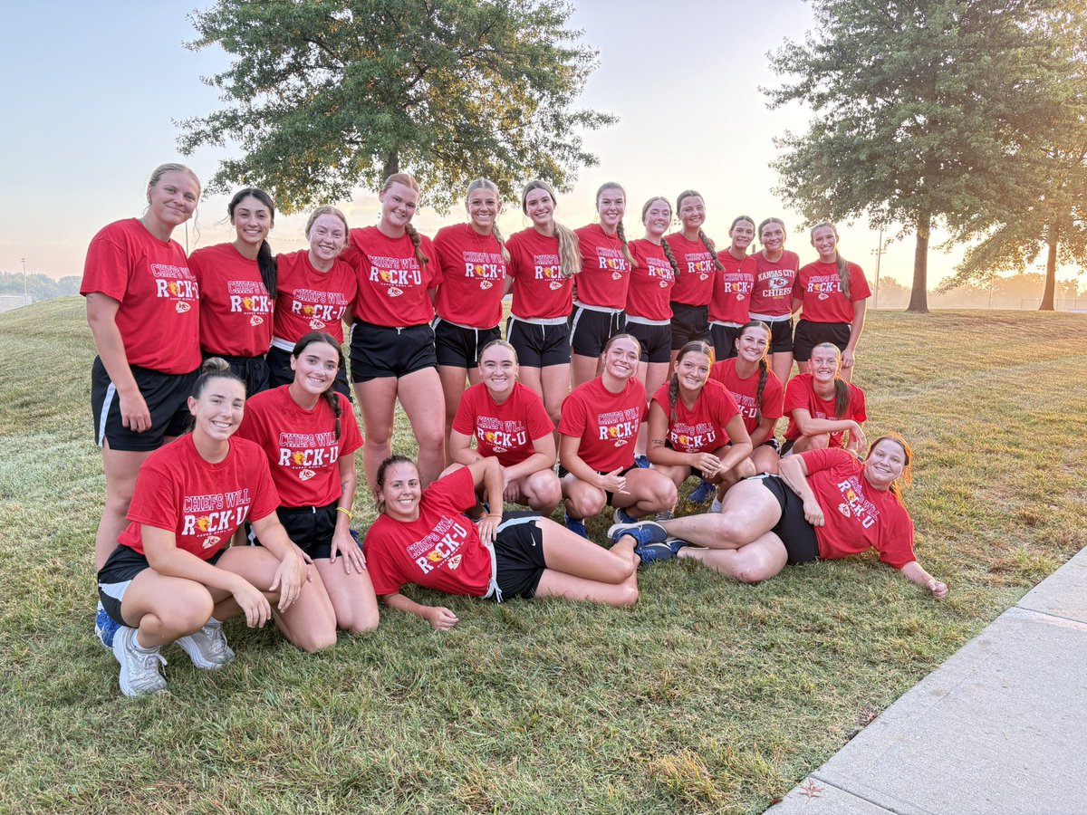 Happy #REDFRiDAY!  
<a href="/Chiefs/">Kansas City Chiefs</a>