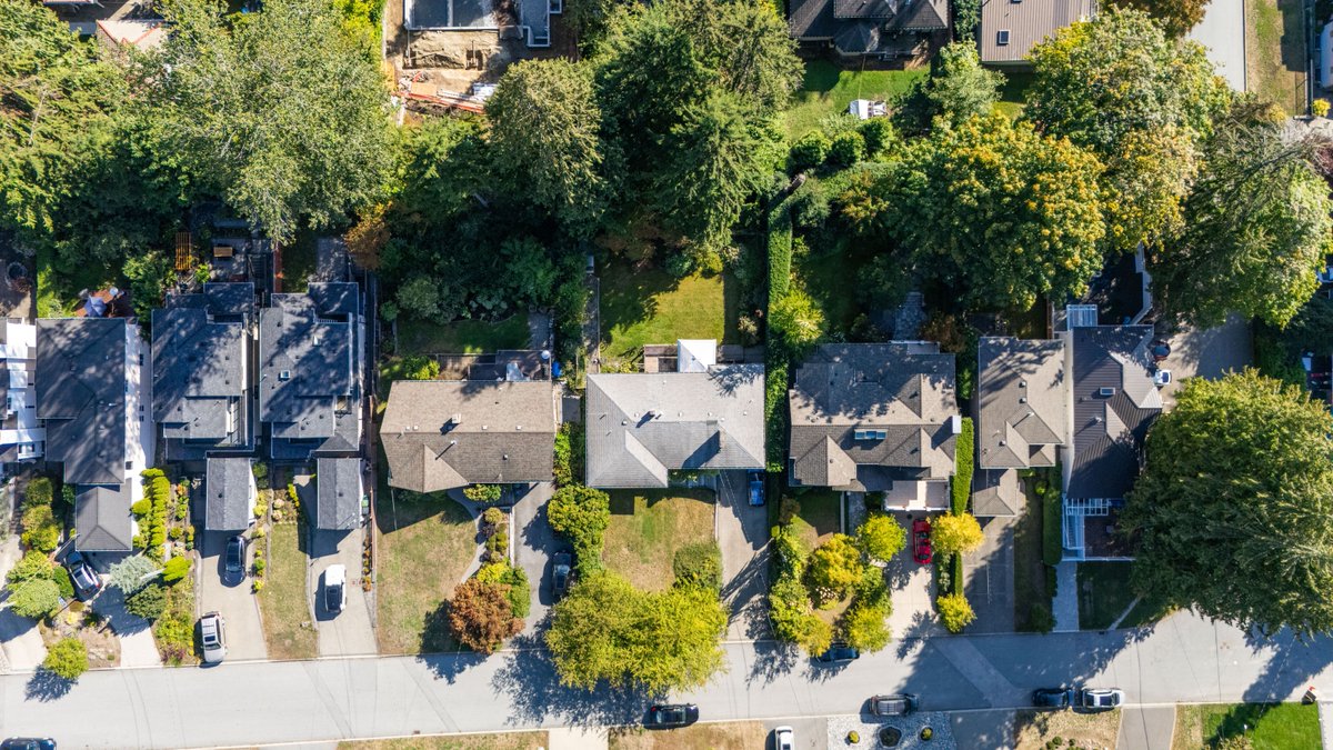 💥 Just Listed 💥

Rare Offering in Canyon Heights – Two legal 33’ x 120’ lots with separate PIDs on a quiet, south-facing street.

📍 869 Clements Avenue, North Vancouver
🏡 Open House: Sunday 2-4 PM
🔑 List Price: $2,880,000
pezzente.com