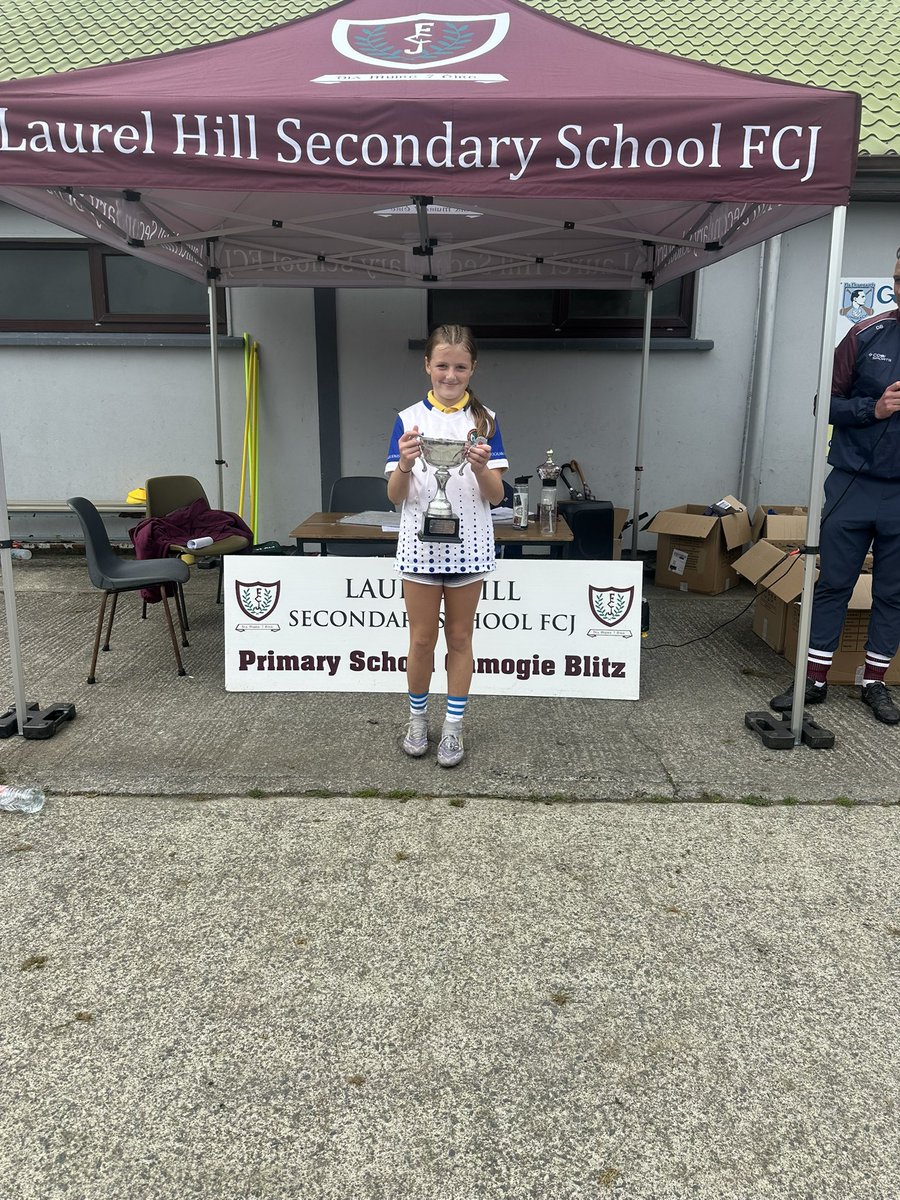Very proud of our cailíní today. Division 1 Laurel Hill blitz winners 🥳🔵⚪️ <a href="/laurelhillsec/">Laurel Hill Secondary School FCJ</a> <a href="/CratloeGAAClub/">Cratloe GAA Club</a>