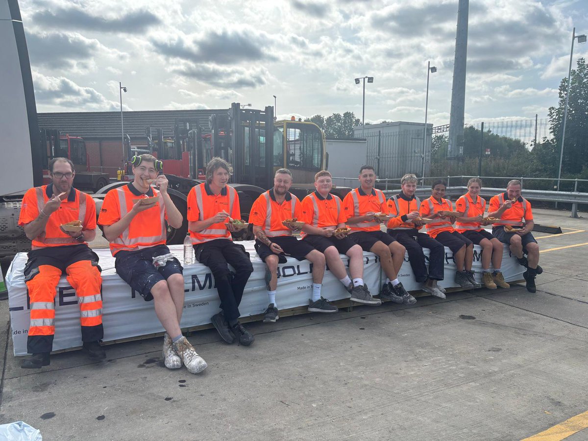 Cod our team be any better? We don’t think so!

Tomorrow marks World Gratitude Day, &amp; to celebrate our amazing team at New Holland we’ve put a free chippy on the lunch menu - vegan, gluten free &amp; vegetarian options included, of course🐟🍟

#WorldGratitudeDay #Team #GroWithArbor