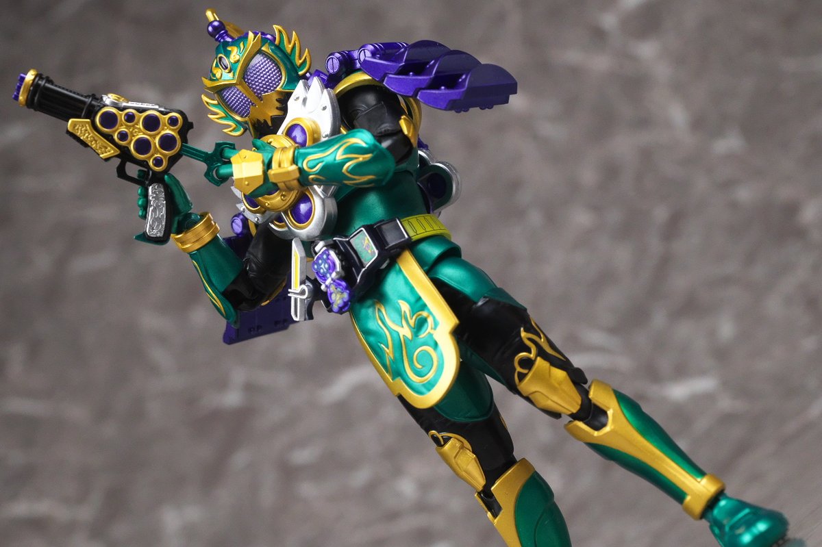 S.H.Figuarts 真骨彫 仮面ライダー龍玄 ブドウアームズ 仮面ライダー鎧武 フィギュアーツ セット S.H.Figuarts 仮面ライダー鎧