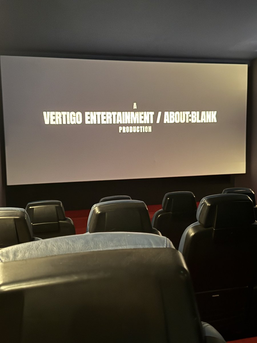 Vu en projo Press hier et vraiment Marche ou Crève remet en doute mon top 3 de l’année ! Ne ratez pas Marche Ou Crève au cinéma le 1er Octobre. On en parle bientôt en vidéo 👀. Merci <a href="/Metropolitan_Fr/">Metropolitan Films</a> pour l’invitation
