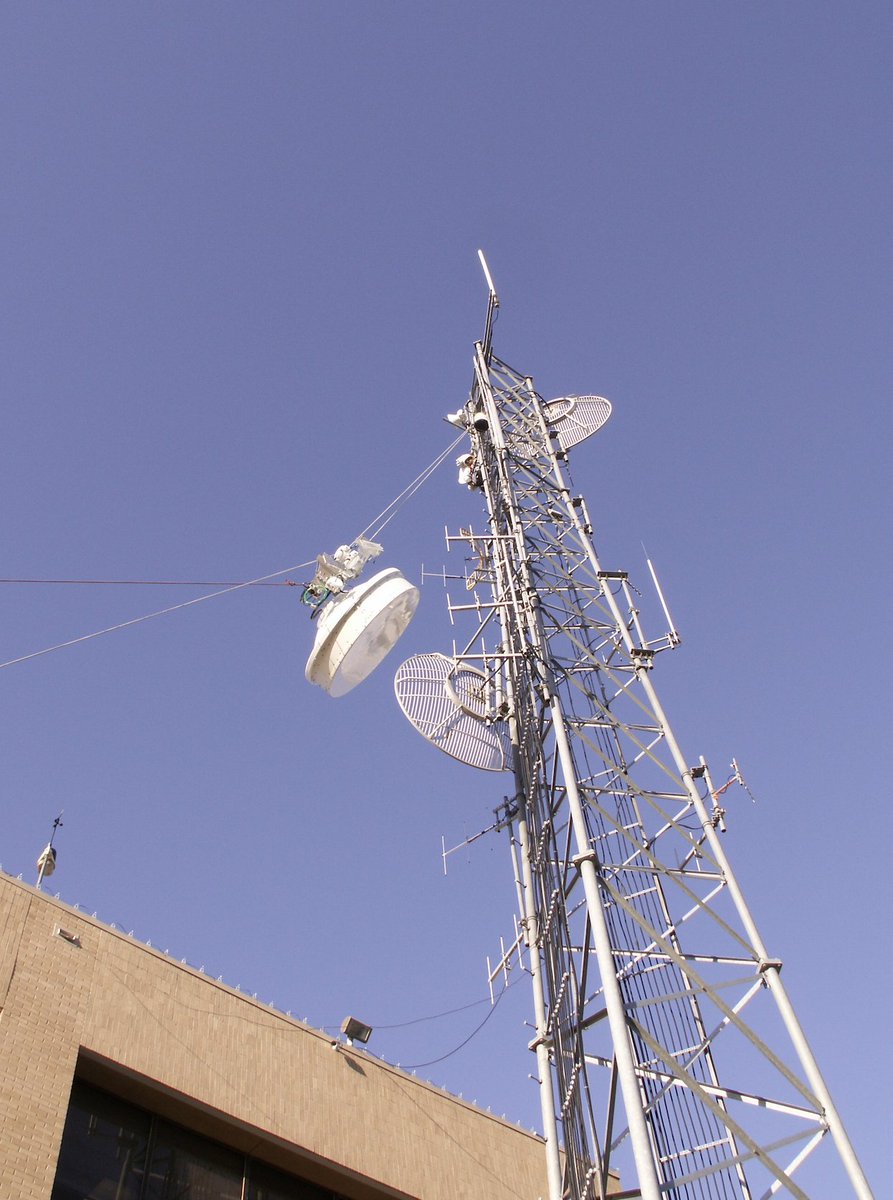 JTS_Inc's tweet photo. A few shots of our crew installing a large microwave antenna in Midland, TX back in 2009. #FlashbackFriday https://t.co/Fmc8n5VoO7