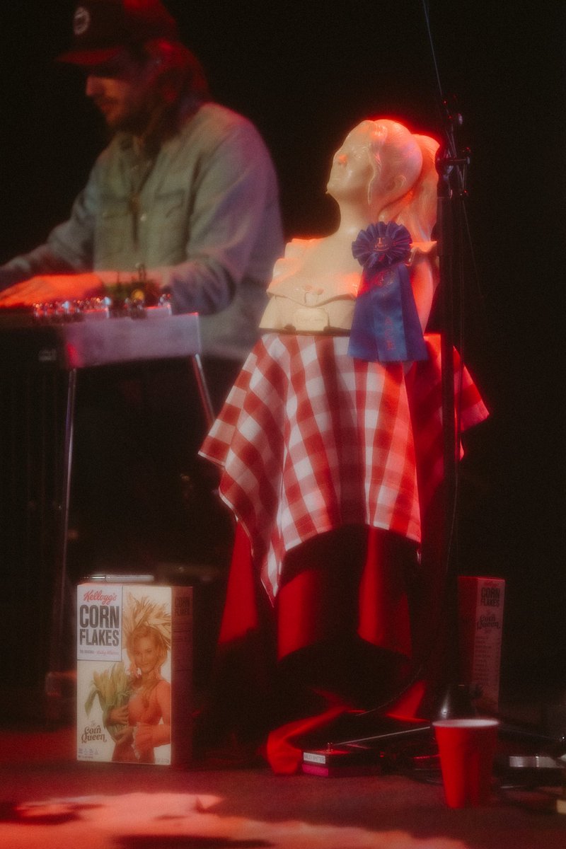 Hailey Whitters tweet media