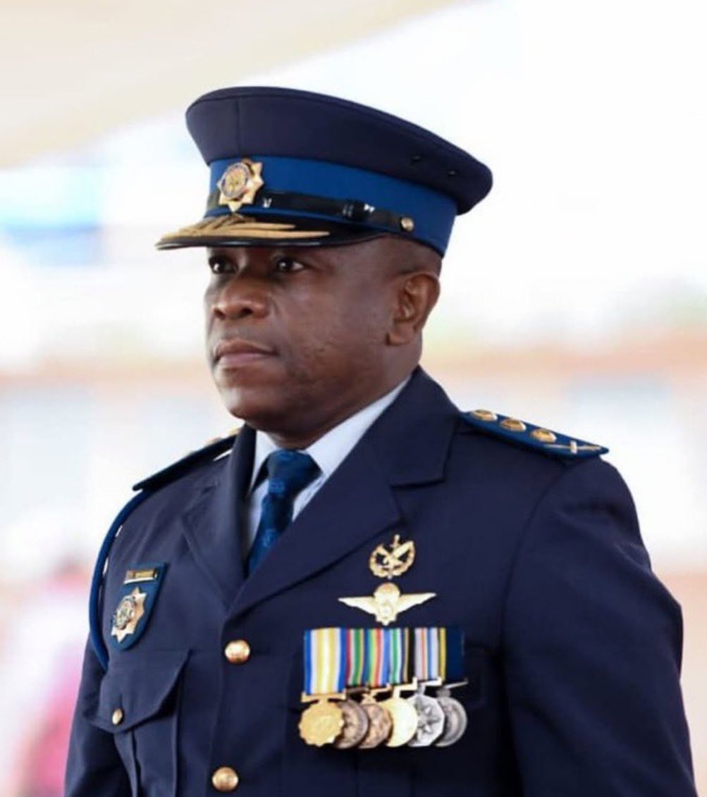 My General! Thank you for demonstrating that we still have black leaders with Conscience,  Integrity, Brains, Patriotism and Competent...Thank you for redeeming our skin colour. In full support of you sir💪🏽💪🏽