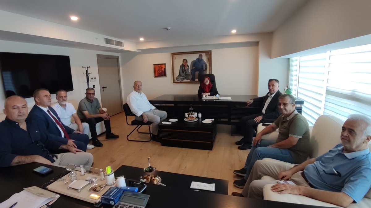 Genel Merkez Disiplin Kurulu Üyemiz Sayın Abbas Aydın ve Teşkilatımızla birlikte, Önceki Dönem Kadın Kolları Başkanımız Selma Şaşmaz ile Önceki Dönem Yönetim Kurulu Üyemiz Fahri Şaşmaz’ı ziyaret ederek hasbihalde bulunduk.