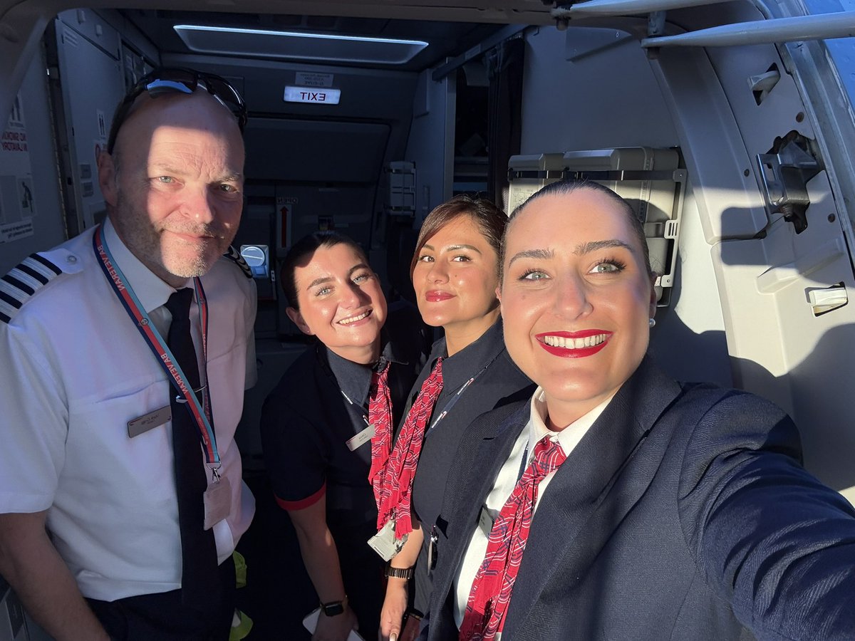 Another day out to Mykonos 🇬🇷 with a lovely crew 😎