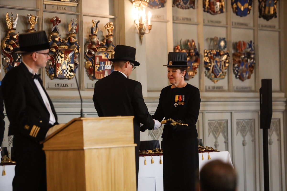 HybridCoE's tweet photo. Today, the Finnish National Defence University held the 3rd doctoral conferment ceremony in its history. One of the recipients of an honorary doctorate was Teija Tiilikainen, Director of #HybridCoE. Congratulations!
@mpkkfi #MPKKpromootio25 #mpkkfi
📷Aki Aunala/Puolustusvoimat https://t.co/2FpLJntv6j