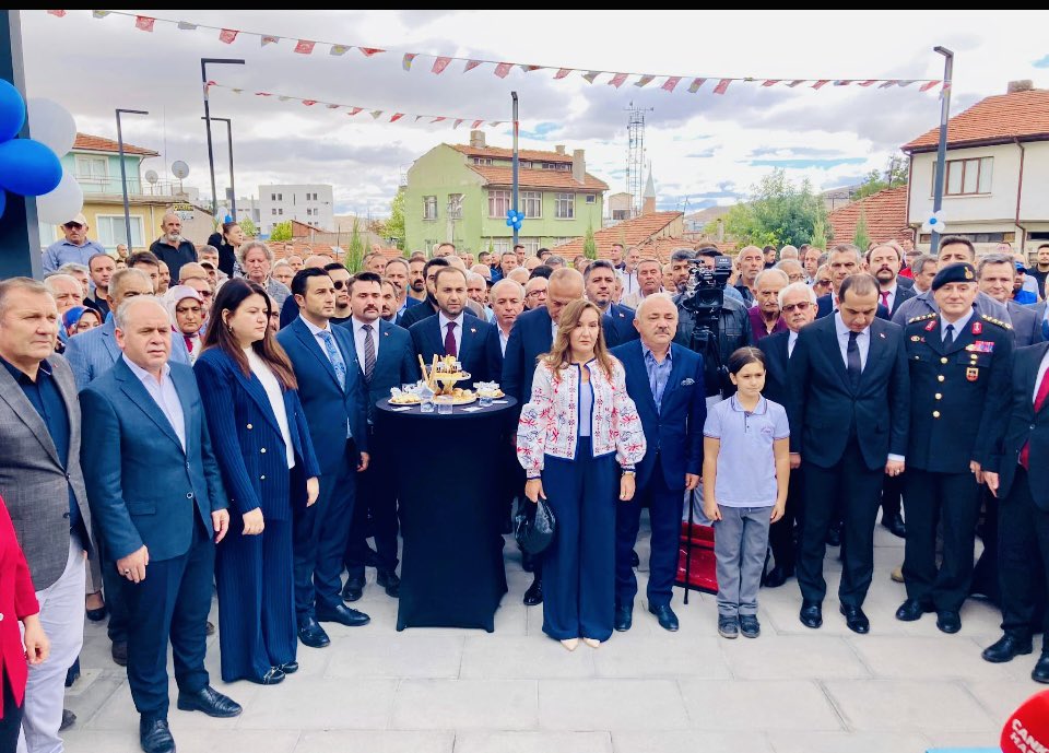 Çansüt Ürünleri Satış Ofisinin açılışına katılarak  

 Belediye Başkanı Sayın  İsmail Hakkı Esen başta olmak üzere,Emeği geçen tüm hemşehrilerimize  teşekkür ediyorum.

Çankırımıza hayırlı olsun.