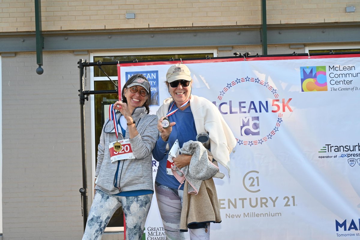 1️⃣5️⃣ days until the McLean 5k!

Here's the plan: register right now, save $5 with early bird registration and *boom* there's your morning coffee money.

$45 through midnight October 1
$50 October 3 and 4: Packet pick-up and RACE DAY!
ow.ly/3W8850WLwYV