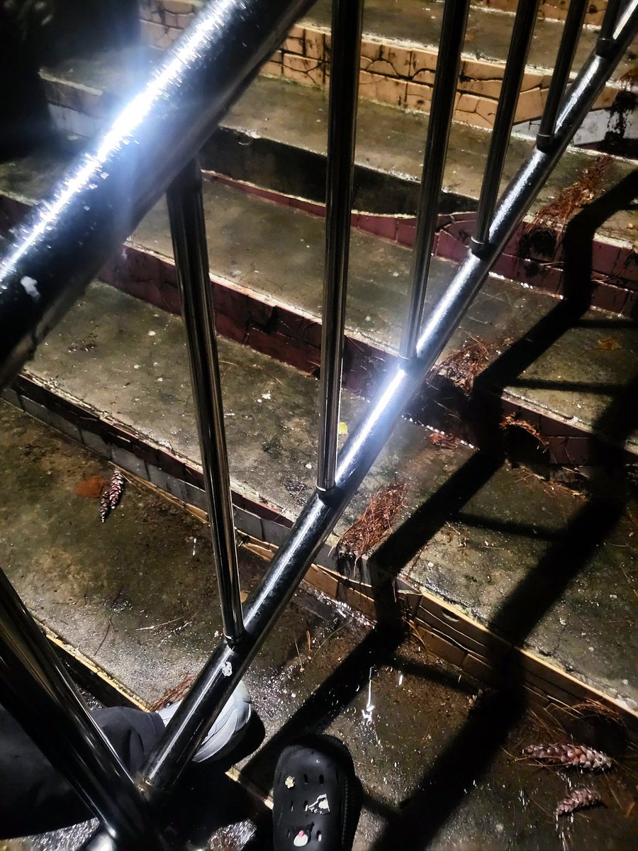 お…ぉ…お寿司を…食べたよ…～…🤤

お…ぉ…お酒も…飲んだよ…～…🤤🍻