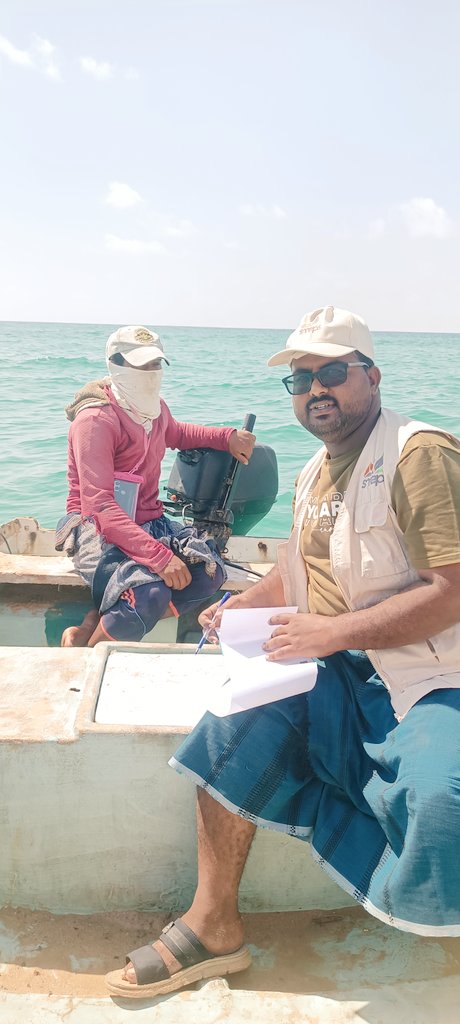 roykan201's tweet photo. "من السواحل حيث يكدح الصيادون، يقف فريقنا في #SMEPS مع المجتمعات لدعم #القطاع_السمكي وتطوير #الصناعات_الغذائية. نعمل على تحسين سبل العيش، رفع جودة المنتجات، وتعزيز #الأمن_الغذائي و#التنمية_المستدامة.
#وكالة_تنمية_المنشآت_الصغيرة_الأصغر
#صناع_التغيير_في_اليمن" https://t.co/FYwZ9yXJRG