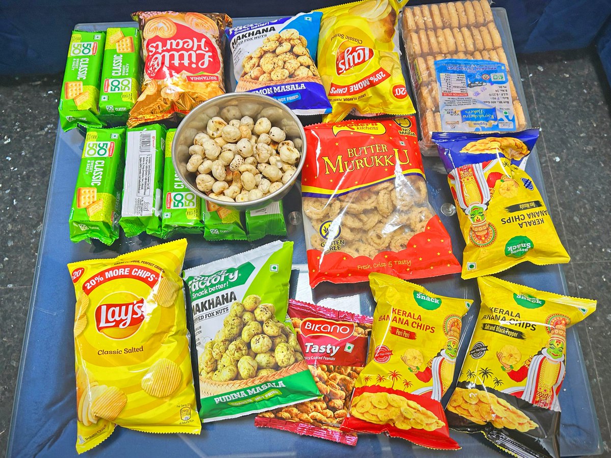 IntellinezSys's tweet image. ☕+ 🍪+😂 = #FunFriday done right!

At @IntellinezSys, our “Chai Peekr High” tea party brought the snacks, the vibes &amp;amp; the laughter – followed by an epic round of Dumb Charades🎭🙌.

Here’s to Fridays that brew connections.💙

#IntellinezSystems #TeamIntellinez #LifeAtIntellinez