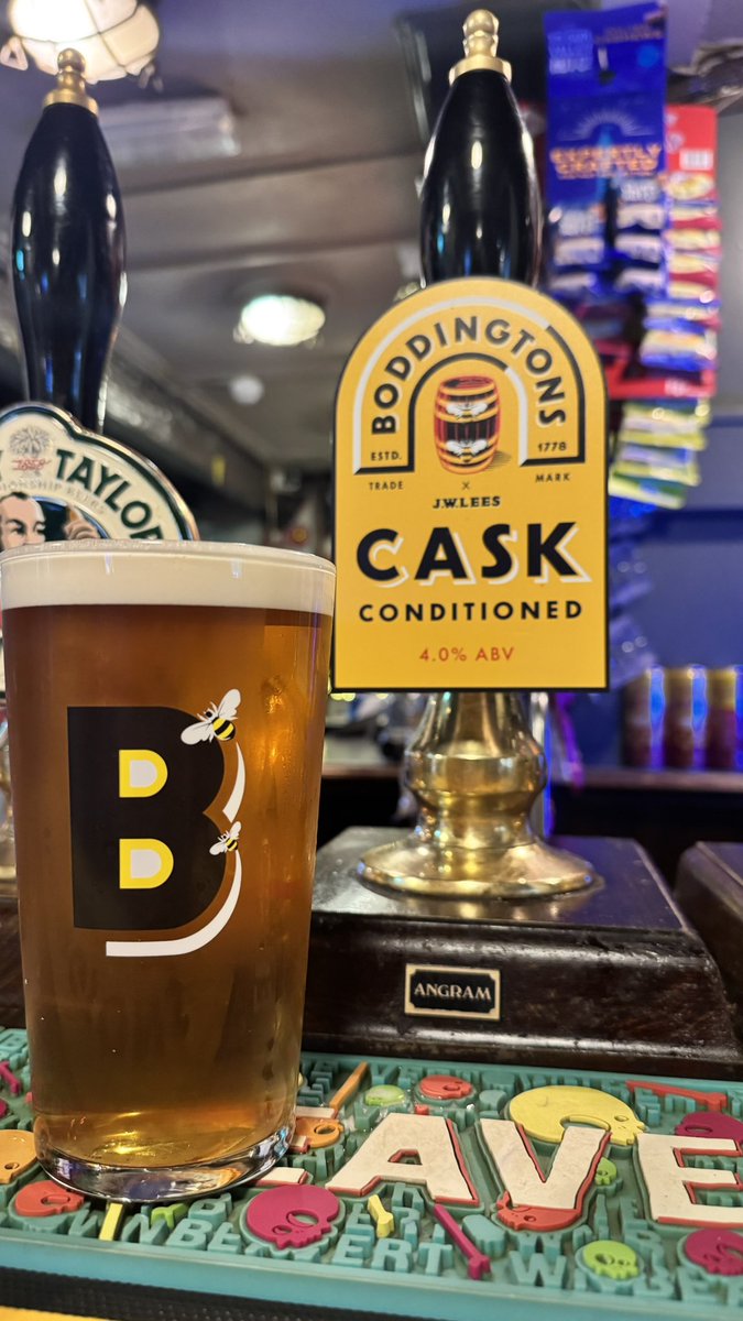 Now serving Boddingtons Cask Conditioned Premium Ale brewed in Manchester again by <a href="/JWLeesBrewery/">JW Lees</a> 
What a way to celebrate #CaskAleWeek
<a href="/BoltonCAMRA/">Bolton CAMRA</a>