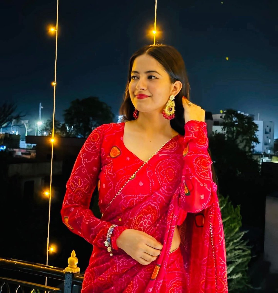 इतनी खूबसूरत लड़की को हराकर तुमको क्या मिला भक्तों