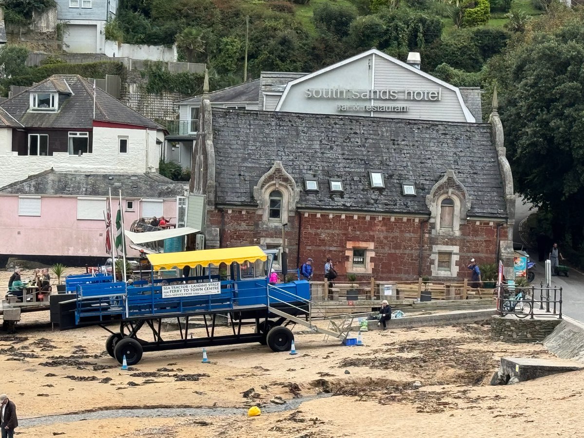 Home for the next couple of days for anniversary with ⁦<a href="/DebraLangVB/">Debra Lang</a>⁩ Sea tractor at the ready ⁦<a href="/VisitDevon/">Visit Devon</a>⁩