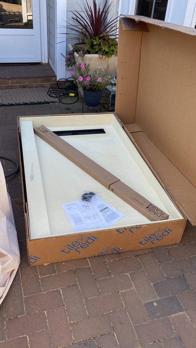 hotspotoffice's tweet photo. Just received my @TileRedi shower base! Didn’t realize it even came with a basic linear grate! Fantastic job folks, can’t wait! US designed US made! https://t.co/XsWMWGTUJM