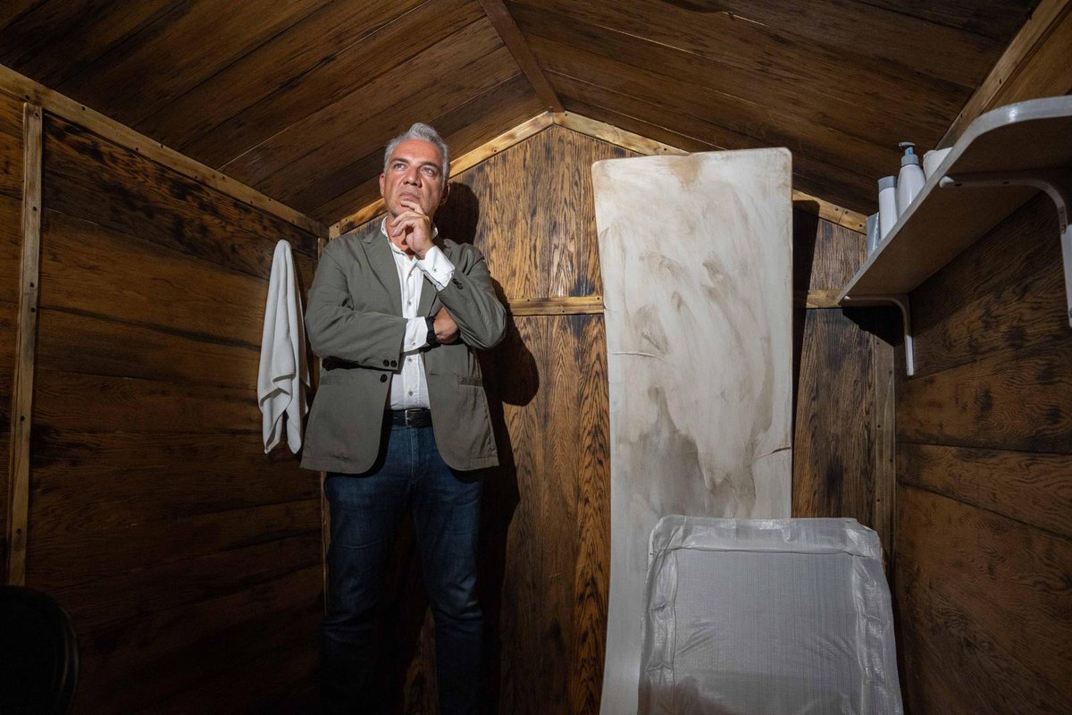 Memorial de las víctimas del terrorismo en Vitoria. 

No podemos olvidar la barbarie de una banda que asesinó a un millar de personas en nuestro país. 

Sus herederos están en las instituciones. El sanchismo los corteja. El <a href="/ppopular/">Partido Popular</a> no los amparará jamás.