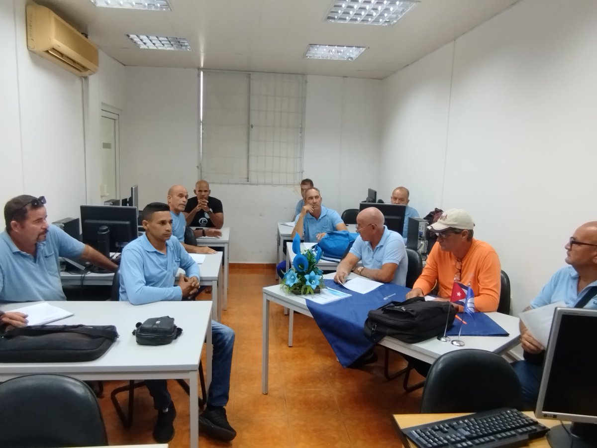 Comisión de Taller y Transporte en #Etecsa #Cienfuegos con 14 ponencias inicia la sesión de trabajo en el Forum por la Innovación "Participa, innova y deja tu huella" El futuro comienza contigo!
<a href="/MiguelASurezSa2/">Miguel A. Suárez Sabina</a> 
<a href="/PrietoBunny/">Bunny Prieto Santana</a>