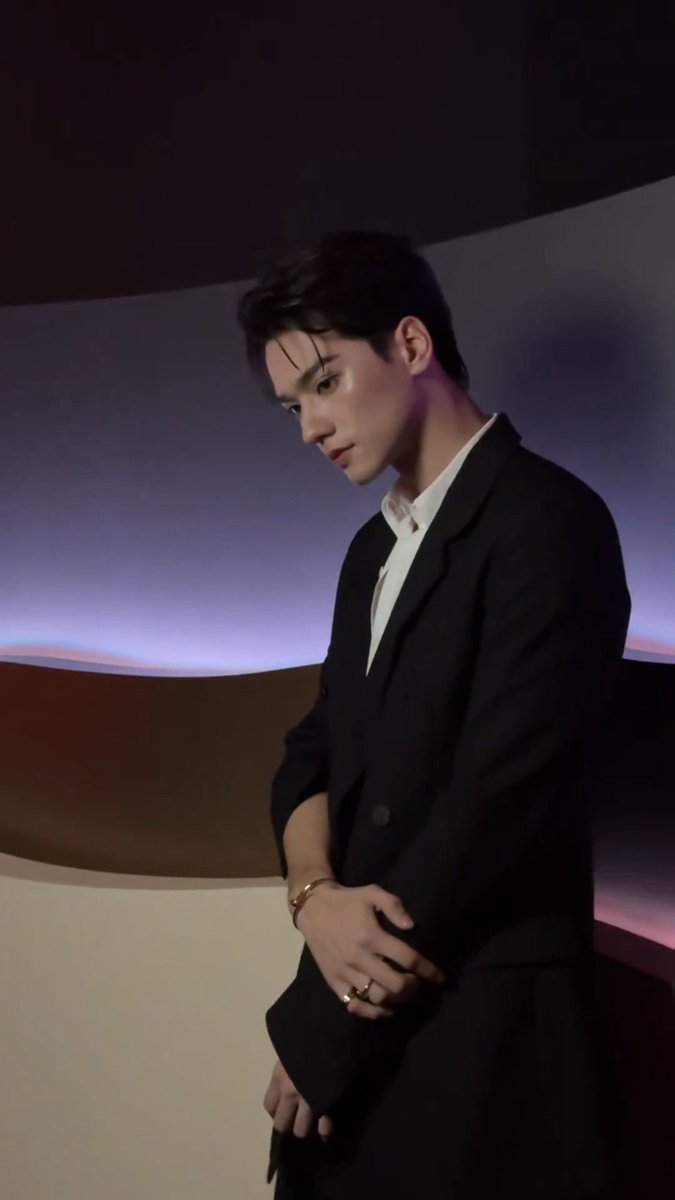 ไทยแท้ หน้าคม  “ เก่ง หฤษฎ์ บัวย้อย ”

KENG HARIT WITH CARTIER
#CARTIERXKENGHARIT
