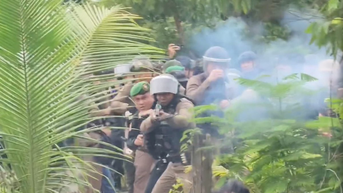 Thailand violated the ceasefire, kept attacking, harmed Cambodian civilians, used toxic smoke, and provoked Cambodia to retaliate knowing it would lose legally and diplomatically.

#CambodiaNeedPeace