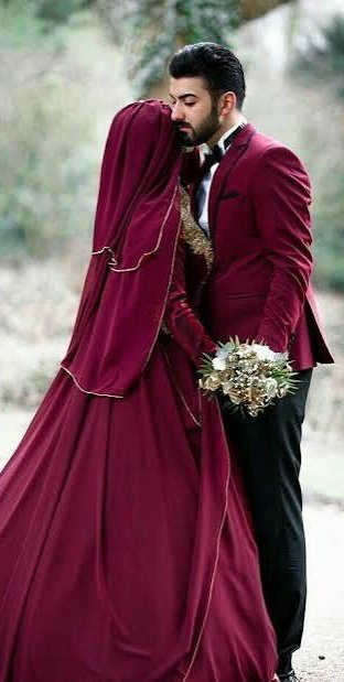 My husband feeds me good food. He make me laugh. 
. We often go to eat ice cream
He care me so much
He loves me. 
Im luckiest girl in the world. 
I love you so much 💋😘
<a href="/sassy_artist_/">𝙈𝙧. 𝘼𝙖𝙧𝙞𝙛 🌛💋</a>
 #AarifKiFiza