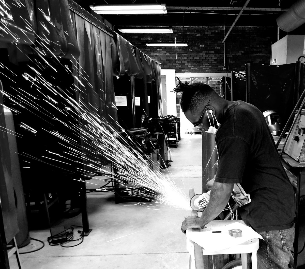 MySouthernTech's tweet image. Welding is used in nearly every industry—from cars to spacecraft! 🚀