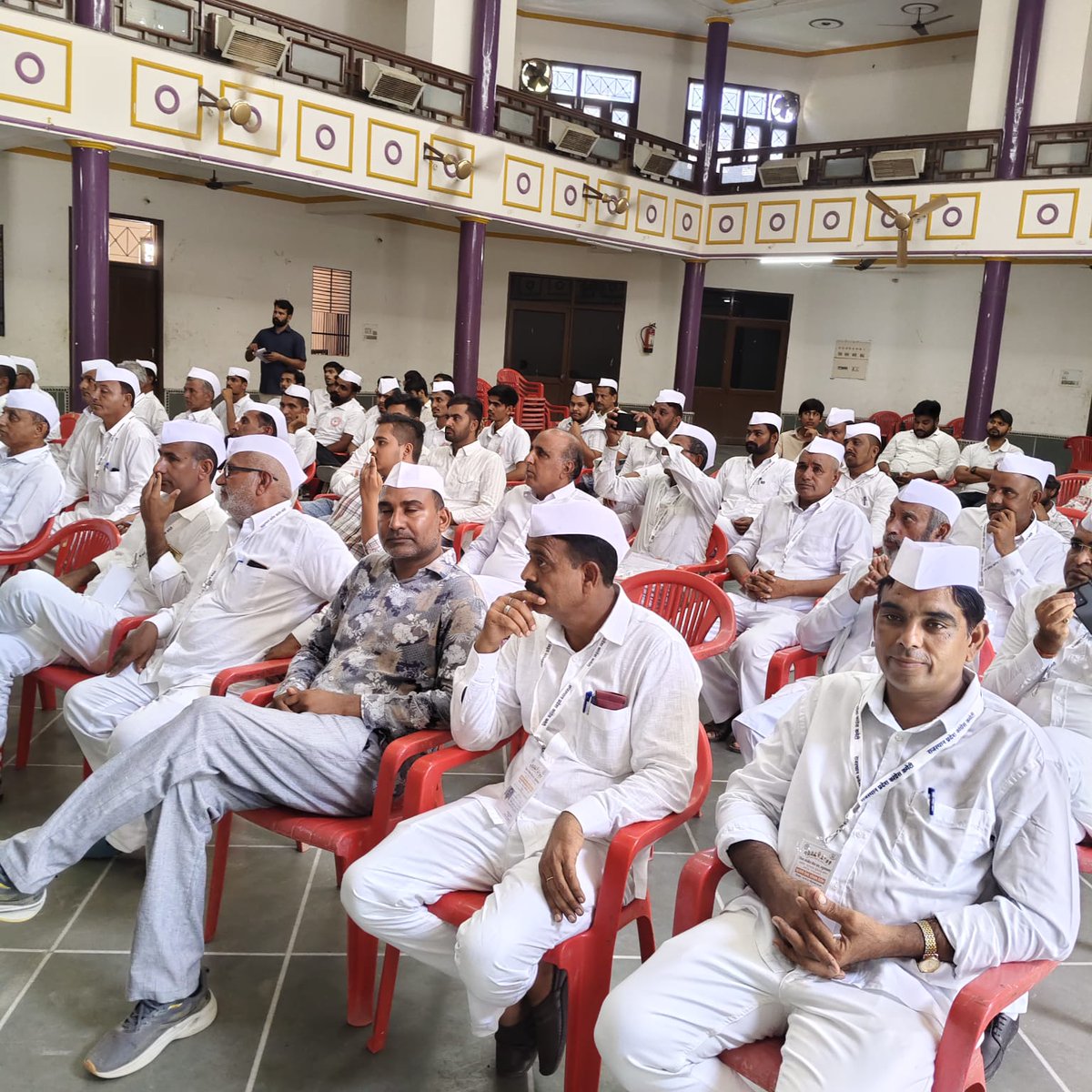 SevadalTL's tweet image. 🚩 जिलास्तरीय सहयोगी प्रशिक्षण शिविर का शुभारंभ, जिला कांग्रेस सेवादल द्वारा आयोजित ✨

यह सिर्फ़ प्रशिक्षण नहीं,
बल्कि लोकतंत्र को मज़बूत करने और युवाओं को नई ऊर्जा देने का संकल्प है। ✊🔥

#YouthForDemocracy #CongressSevaDal #Seva