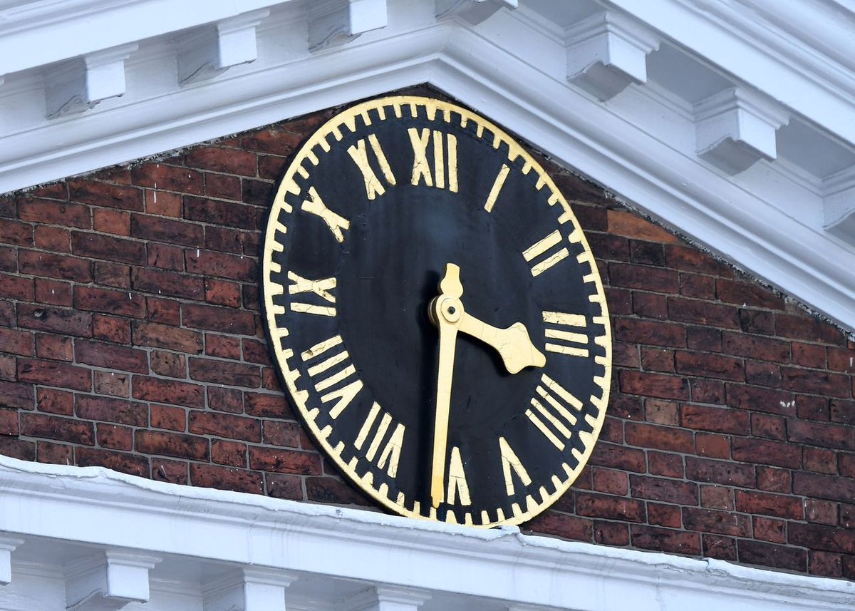 The Bar Convent is hosting a new exhibition celebrating the life of York inventor &amp; clockmaker, Henry Hindley🕰️
His expertly crafted turret clock has been skillfully recommissioned🤯
Explore Hindley's career &amp; see his Blue Plaque, on display at the museum🤩
📸: <a href="/barconventyork/">The Bar Convent</a>