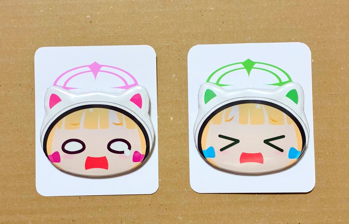 kemuko's tweet photo. 明日の(9/20)に開催されるゲーム開発部オンリー「ミッションコンプリート！2」はぴめろ【G22】のお品書きです。

デカグラマトン編のモモイ・ミドリ缶バッチ、本編に出る前にフラゲだ！

リプ欄に続きます。

#ブルアカ　#ゲーム開発部　#GDD2 https://t.co/zEsLySalXe