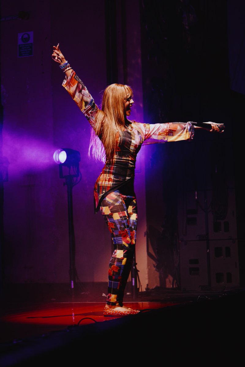 pinkpantheress2's tweet image. first show of my tour! yes i only wear flats, yes i had a lot of fun period