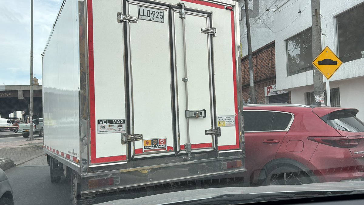 La maldición del tráfico de Bogotá, el patan que se cruza como una bestia y cierra otro carro… Justo el día que tienes una cita médica que llevas esperando meses