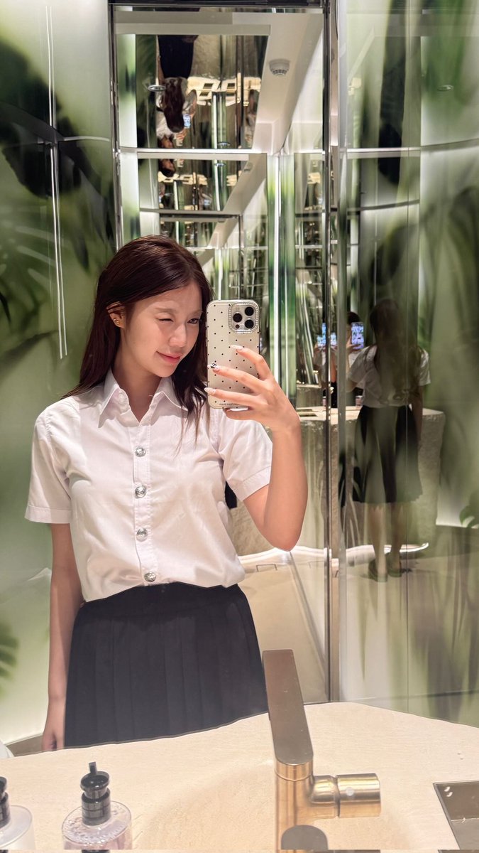 𝑰𝑮 𝑺𝒕𝒐𝒓𝒚 🎀 — #NeniePhitchayapha

น้องคนสวย 🤍

#neni3pcyy
#BesideBunnie 🩵🐰