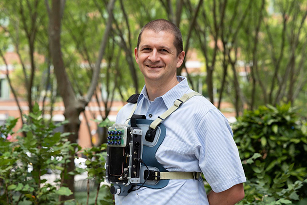 gtcomputing's tweet image. Scott Gilliland, CS 08, MS CS 10, has had a winding career path—his work in wearable tech has helped solve challenges for people with Parkinson's Disease and brought scientists closer to understanding dolphin communication.
Read more 🔗: research.gatech.edu/feature/unexpe…
#GTComputing